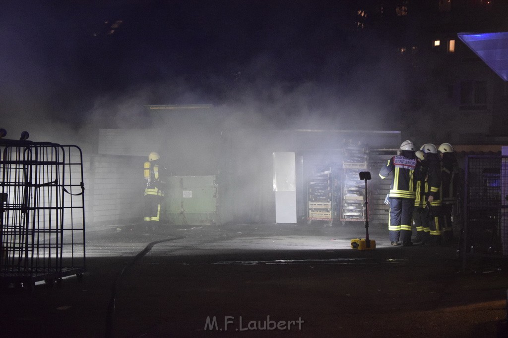 Feuer Papp Presscontainer Koeln Hoehenberg Bochumerstr P046.JPG - Miklos Laubert